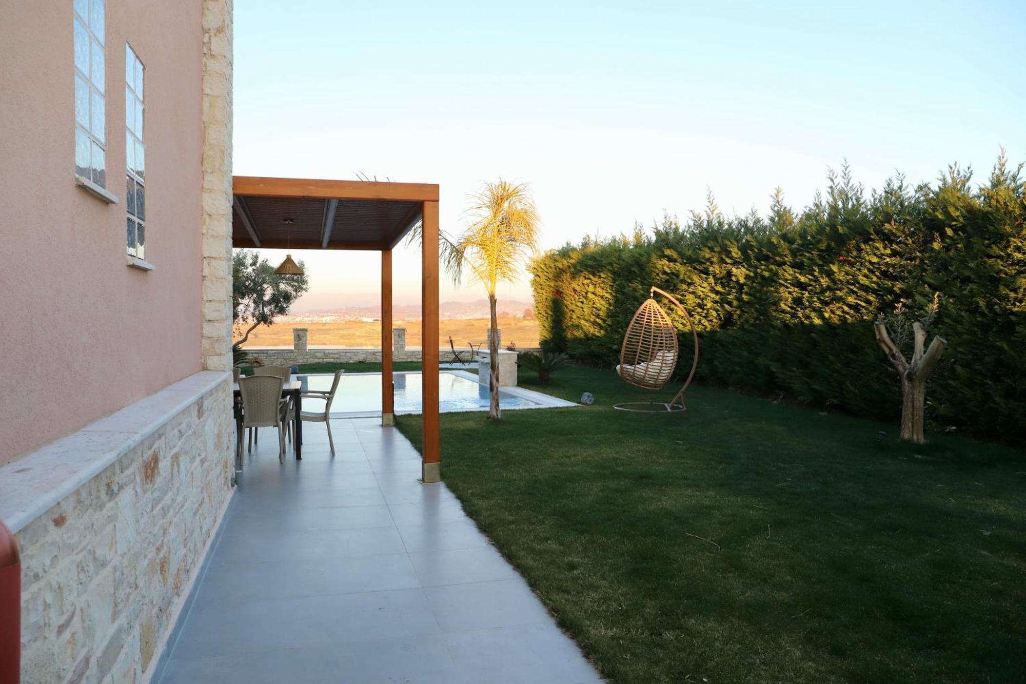 Green Villa With Private Pool Дуррес Экстерьер фото