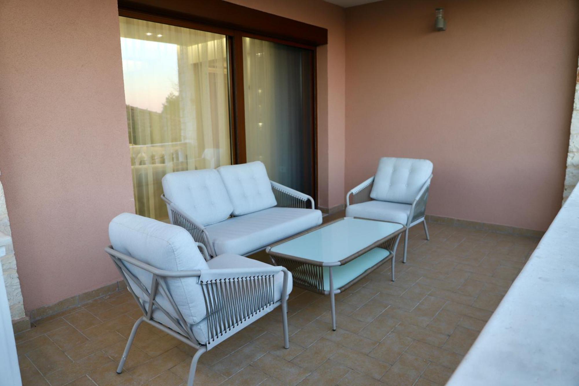 Green Villa With Private Pool Дуррес Экстерьер фото