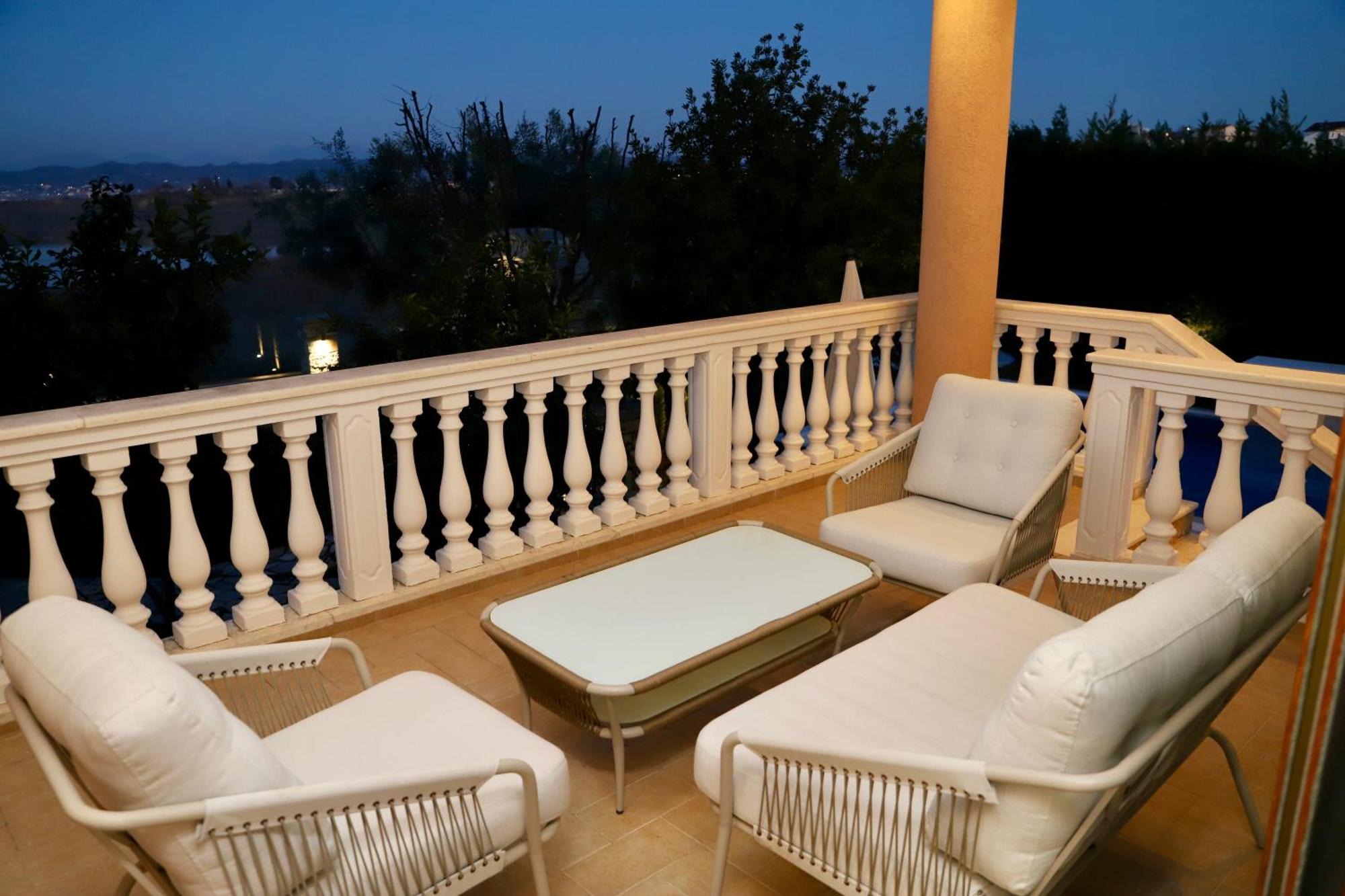 Green Villa With Private Pool Дуррес Экстерьер фото