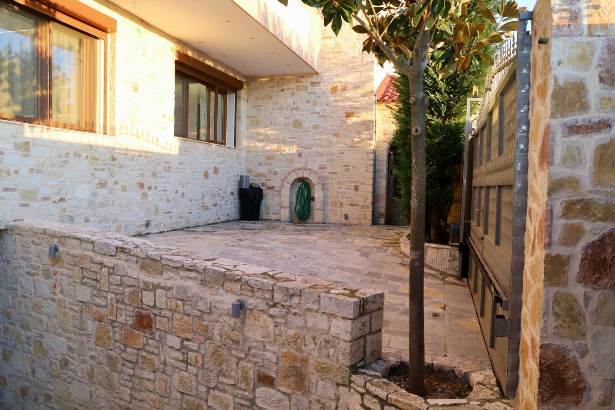 Green Villa With Private Pool Дуррес Экстерьер фото